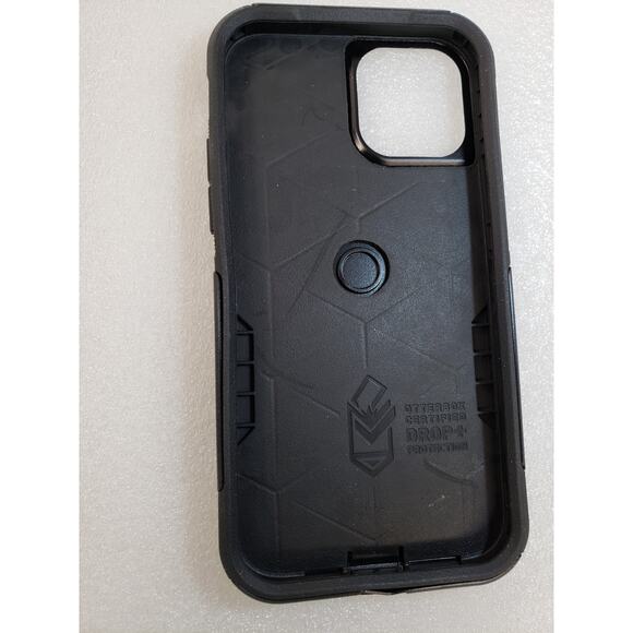 OtterBox Commuter Series Case for iPhone 12 & iPhone 12 Pro (Only) Black - Picture 7 of 8